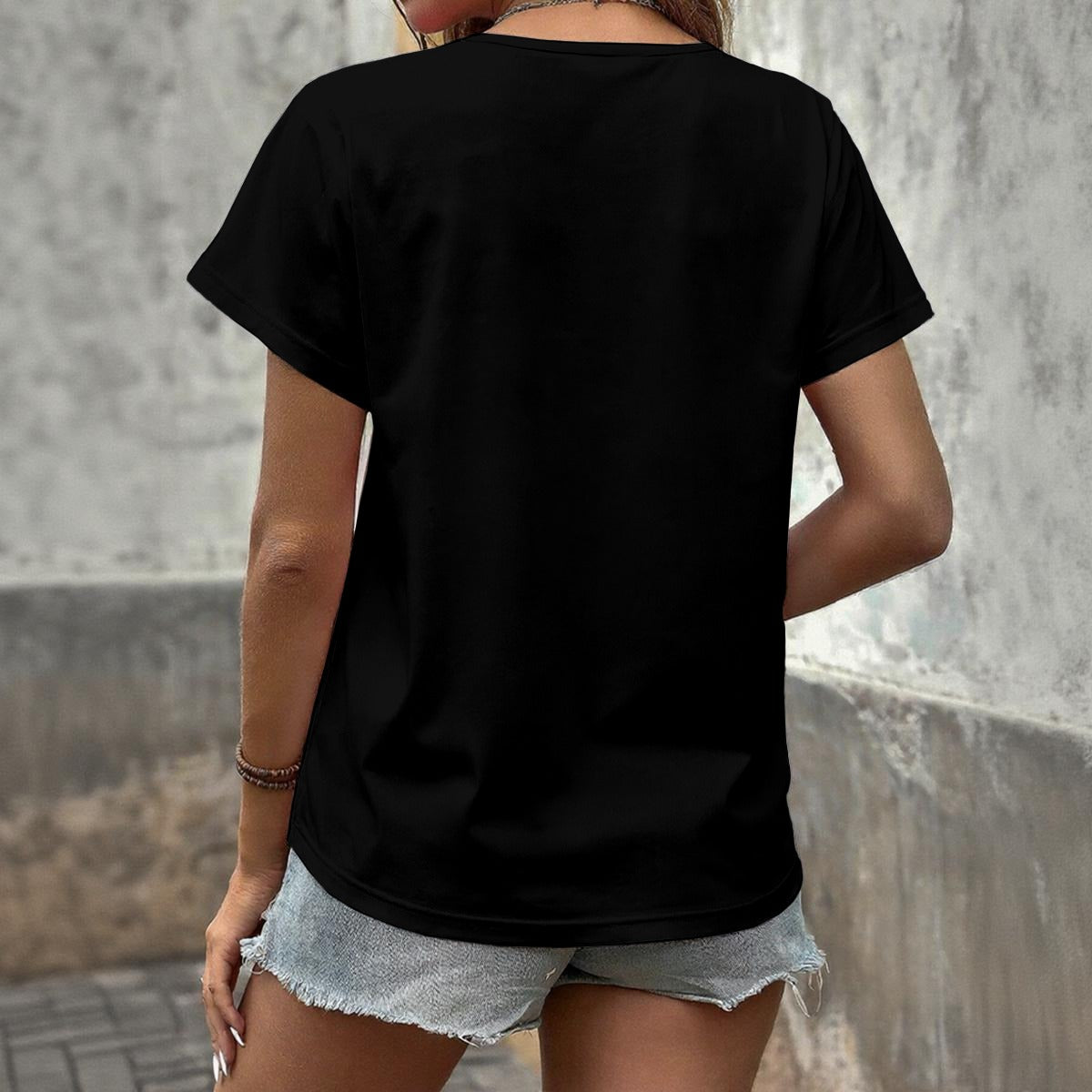 Chrome Queen V-Neck Tee – Diesel Divas